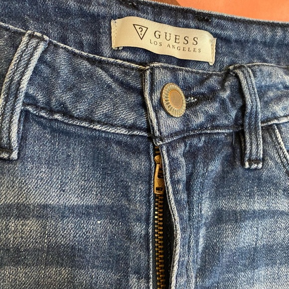 GUESS Jean Shorts - Picture 3 of 4